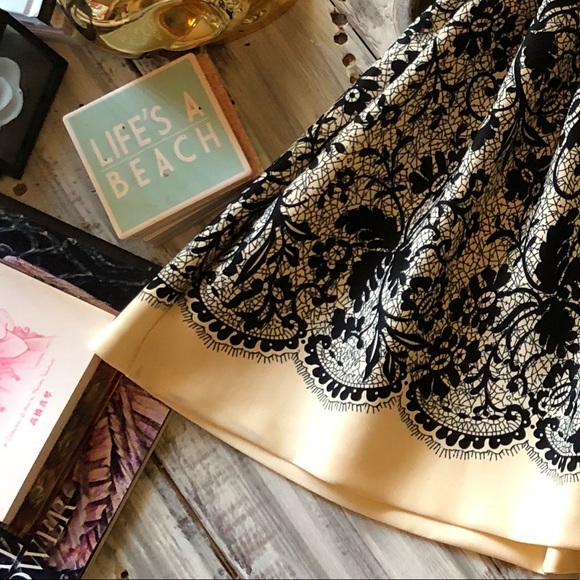 Patterned Black & Cream Dress F21 - Picture 5 of 5